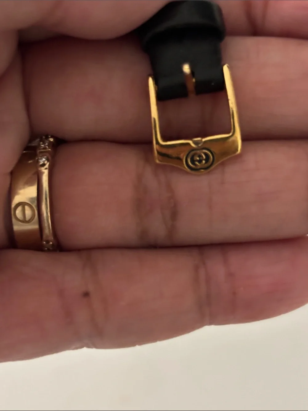 Vintage Gucci Gold-Tone Case with Black Dial and Black Leather Strap Watch